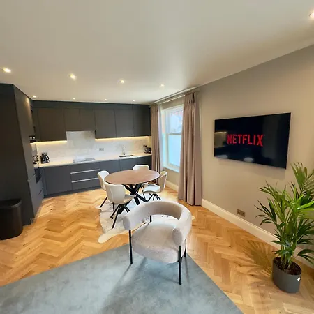 Macbeths Corner High End Luxury Apartment In Centre With Parking Stratford-upon-Avon Exterior foto